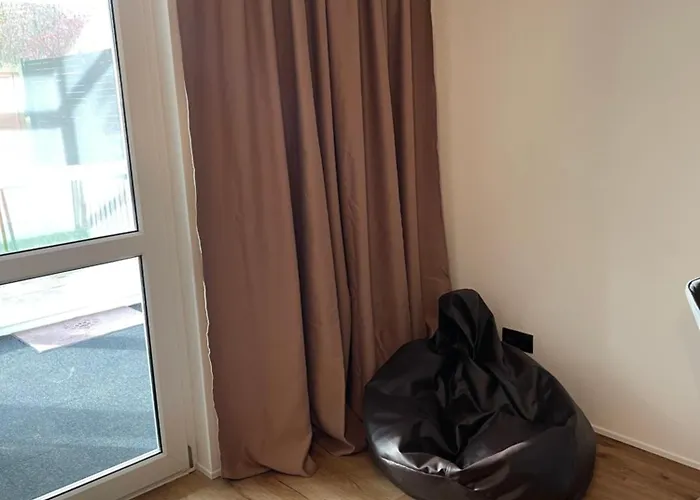 Apartment Gesamte Kontaktlos Naehe Messe Expo Plaza Mit Netflix