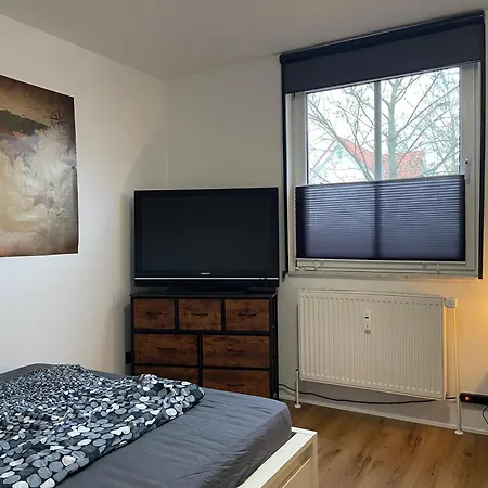 Gesamte Kontaktlos Naehe Messe Expo Plaza Mit Netflix Lägenhet *